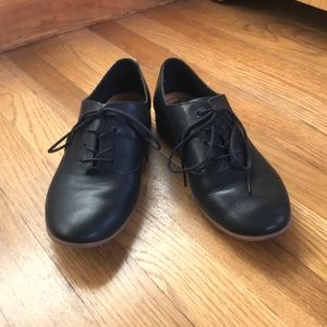 Born lace-up oxford flats at 7